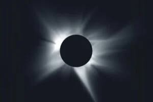 Sonnenfinsternis im August  … 